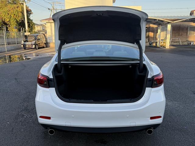 アテンザセダン ２５Ｓ　Ｌパッケージ　禁煙車　白革シート　ＢＯＳＥサウンド　純正７インチナビ　フルセグ　バックカメラ　クルーズコントロール　ヘッドアップディスプレイ　シートヒーター　パワーシート　ＥＴＣ　アイドリングストップ（32枚目）