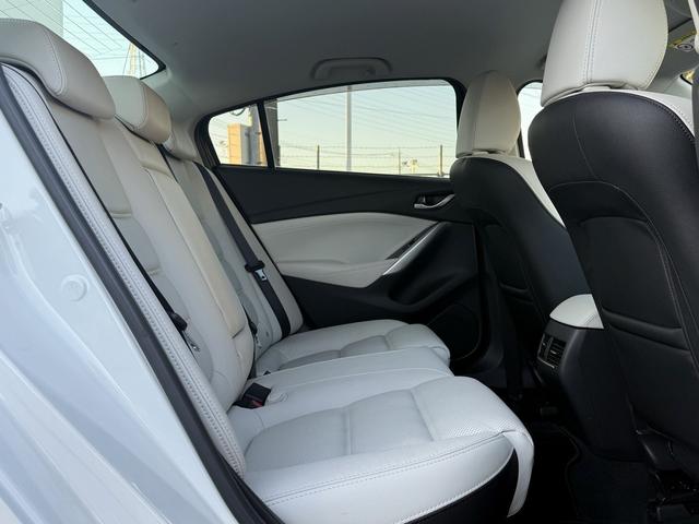 アテンザセダン ２５Ｓ　Ｌパッケージ　禁煙車　白革シート　ＢＯＳＥサウンド　純正７インチナビ　フルセグ　バックカメラ　クルーズコントロール　ヘッドアップディスプレイ　シートヒーター　パワーシート　ＥＴＣ　アイドリングストップ（36枚目）