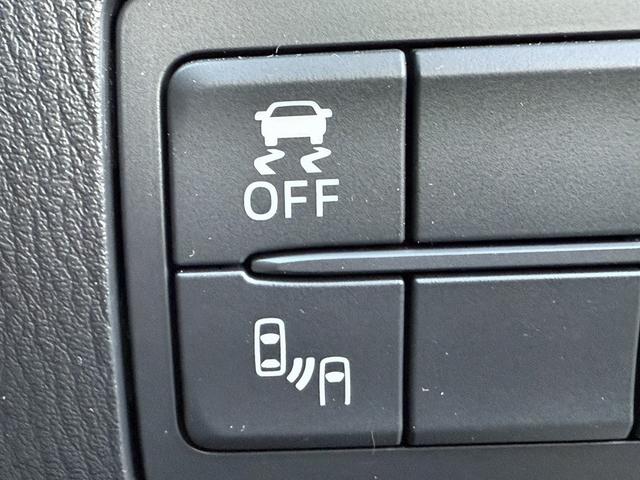 アテンザセダン ２５Ｓ　Ｌパッケージ　禁煙車　白革シート　ＢＯＳＥサウンド　純正７インチナビ　フルセグ　バックカメラ　クルーズコントロール　ヘッドアップディスプレイ　シートヒーター　パワーシート　ＥＴＣ　アイドリングストップ（50枚目）