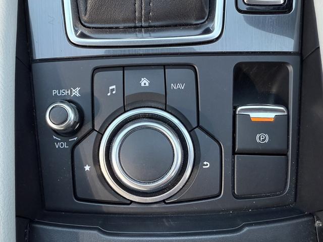 アテンザセダン ２５Ｓ　Ｌパッケージ　禁煙車　白革シート　ＢＯＳＥサウンド　純正７インチナビ　フルセグ　バックカメラ　クルーズコントロール　ヘッドアップディスプレイ　シートヒーター　パワーシート　ＥＴＣ　アイドリングストップ（56枚目）