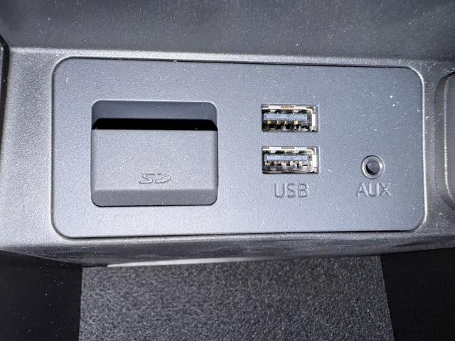 アテンザセダン ２５Ｓ　Ｌパッケージ　禁煙車　白革シート　ＢＯＳＥサウンド　純正７インチナビ　フルセグ　バックカメラ　クルーズコントロール　ヘッドアップディスプレイ　シートヒーター　パワーシート　ＥＴＣ　アイドリングストップ（68枚目）