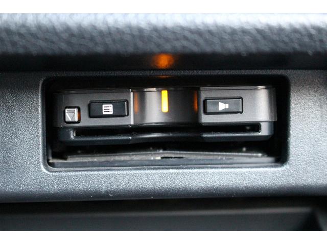 エルグランド ２５０ハイウェイスターＳ　社外ナビ　Ｂｌｕｅｔｏｏｔｈ　バックカメラ　ハーフレザーシート　アダクティブクルーズコントロール　両側電動スライドドア　衝突軽減ブレーキサポート　ＥＴＣ　純正アルミホイール　盗難防止システム　ＬＥＤ（6枚目）