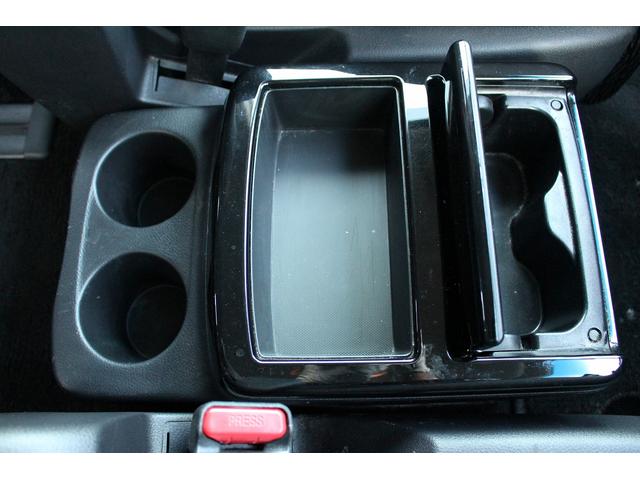 エルグランド ２５０ハイウェイスターＳ　社外ナビ　Ｂｌｕｅｔｏｏｔｈ　バックカメラ　ハーフレザーシート　アダクティブクルーズコントロール　両側電動スライドドア　衝突軽減ブレーキサポート　ＥＴＣ　純正アルミホイール　盗難防止システム　ＬＥＤ（65枚目）