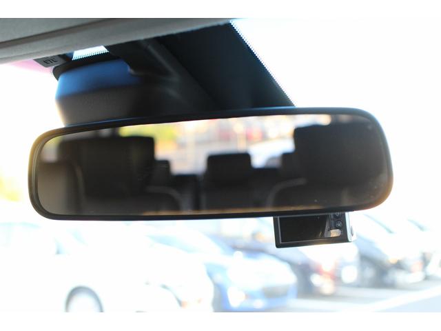 エルグランド ２５０ハイウェイスターＳ　社外ナビ　Ｂｌｕｅｔｏｏｔｈ　バックカメラ　ハーフレザーシート　アダクティブクルーズコントロール　両側電動スライドドア　衝突軽減ブレーキサポート　ＥＴＣ　純正アルミホイール　盗難防止システム　ＬＥＤ（68枚目）