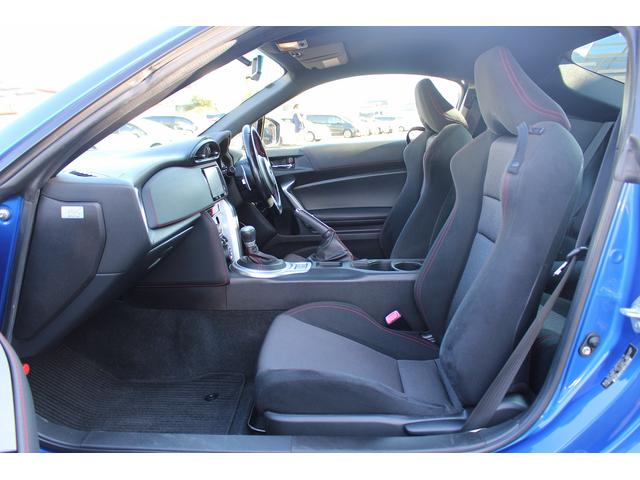 ＢＲＺ Ｓ　禁煙車　社外ナビ　フルセグ　オートクルーズコントロール　パドルシフト　ＥＴＣ　Ｂｌｕｅｔｏｏｔｈ　純正１７インチアルミホイール　オートライト　ＬＥＤヘッドライト　１２Ｖシガーソケット　ＤＶＤプレイヤー（36枚目）