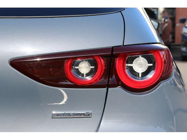 ＭＡＺＤＡ３ファストバック ２０Ｓプロアクティブ　ツーリングセレクション　禁煙車　メーカーオプション８型ナビ　フルセグ　アラウンドヴューモニター　メモリ＆ヒーター付きパワーシート　ステアリングヒーター　ブラインドスポットモニター　レーダークルーズ　運転支援　コーナーセンサー（6枚目）