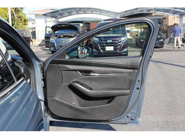 ＭＡＺＤＡ３ファストバック ２０Ｓプロアクティブ　ツーリングセレクション　禁煙車　メーカーオプション８型ナビ　フルセグ　アラウンドヴューモニター　メモリ＆ヒーター付きパワーシート　ステアリングヒーター　ブラインドスポットモニター　レーダークルーズ　運転支援　コーナーセンサー（10枚目）