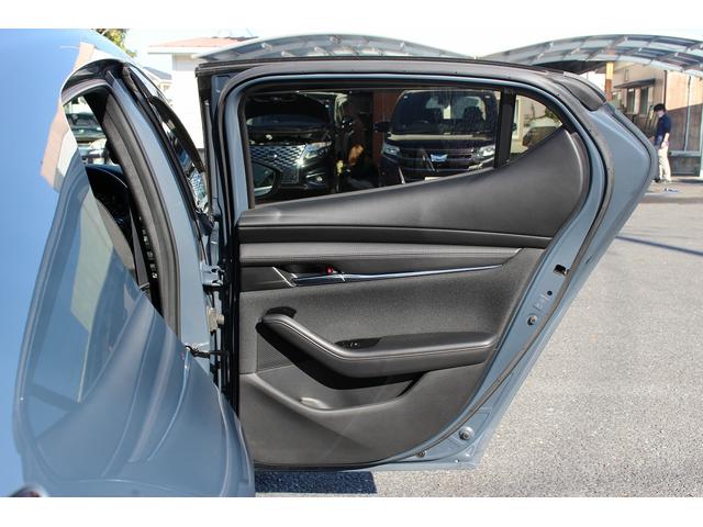 ＭＡＺＤＡ３ファストバック ２０Ｓプロアクティブ　ツーリングセレクション　禁煙車　メーカーオプション８型ナビ　フルセグ　アラウンドヴューモニター　メモリ＆ヒーター付きパワーシート　ステアリングヒーター　ブラインドスポットモニター　レーダークルーズ　運転支援　コーナーセンサー（11枚目）