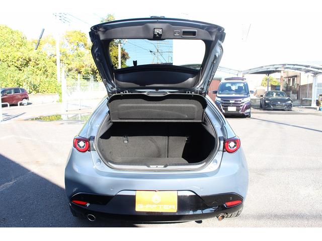 ＭＡＺＤＡ３ファストバック ２０Ｓプロアクティブ　ツーリングセレクション　禁煙車　メーカーオプション８型ナビ　フルセグ　アラウンドヴューモニター　メモリ＆ヒーター付きパワーシート　ステアリングヒーター　ブラインドスポットモニター　レーダークルーズ　運転支援　コーナーセンサー（12枚目）