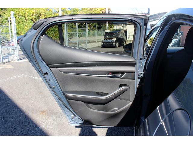 ＭＡＺＤＡ３ファストバック ２０Ｓプロアクティブ　ツーリングセレクション　禁煙車　メーカーオプション８型ナビ　フルセグ　アラウンドヴューモニター　メモリ＆ヒーター付きパワーシート　ステアリングヒーター　ブラインドスポットモニター　レーダークルーズ　運転支援　コーナーセンサー（15枚目）