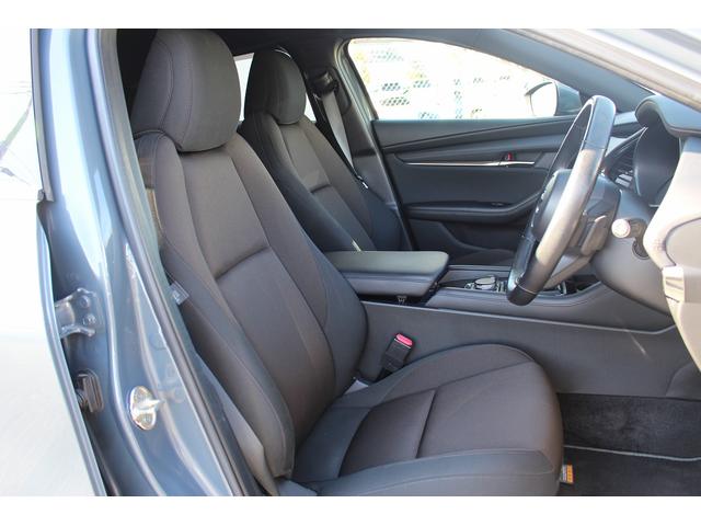 ＭＡＺＤＡ３ファストバック ２０Ｓプロアクティブ　ツーリングセレクション　禁煙車　メーカーオプション８型ナビ　フルセグ　アラウンドヴューモニター　メモリ＆ヒーター付きパワーシート　ステアリングヒーター　ブラインドスポットモニター　レーダークルーズ　運転支援　コーナーセンサー（18枚目）