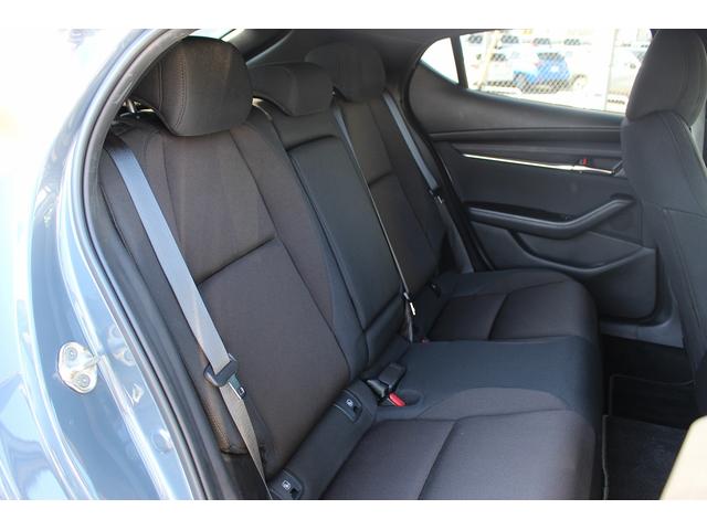 ＭＡＺＤＡ３ファストバック ２０Ｓプロアクティブ　ツーリングセレクション　禁煙車　メーカーオプション８型ナビ　フルセグ　アラウンドヴューモニター　メモリ＆ヒーター付きパワーシート　ステアリングヒーター　ブラインドスポットモニター　レーダークルーズ　運転支援　コーナーセンサー（20枚目）
