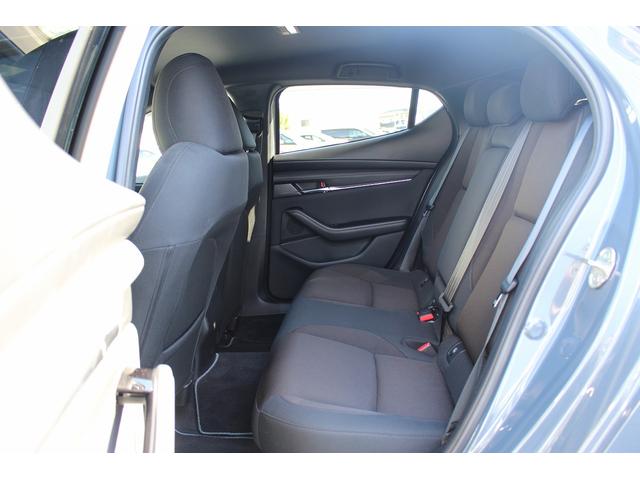 ＭＡＺＤＡ３ファストバック ２０Ｓプロアクティブ　ツーリングセレクション　禁煙車　メーカーオプション８型ナビ　フルセグ　アラウンドヴューモニター　メモリ＆ヒーター付きパワーシート　ステアリングヒーター　ブラインドスポットモニター　レーダークルーズ　運転支援　コーナーセンサー（21枚目）