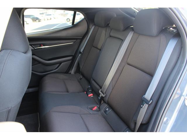 ＭＡＺＤＡ３ファストバック ２０Ｓプロアクティブ　ツーリングセレクション　禁煙車　メーカーオプション８型ナビ　フルセグ　アラウンドヴューモニター　メモリ＆ヒーター付きパワーシート　ステアリングヒーター　ブラインドスポットモニター　レーダークルーズ　運転支援　コーナーセンサー（22枚目）