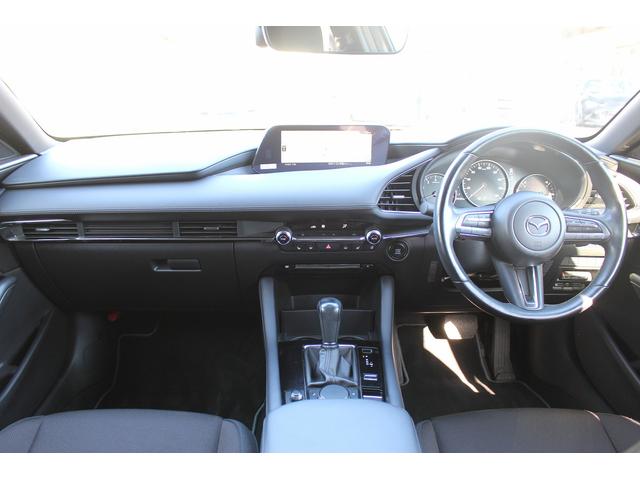 ＭＡＺＤＡ３ファストバック ２０Ｓプロアクティブ　ツーリングセレクション　禁煙車　メーカーオプション８型ナビ　フルセグ　アラウンドヴューモニター　メモリ＆ヒーター付きパワーシート　ステアリングヒーター　ブラインドスポットモニター　レーダークルーズ　運転支援　コーナーセンサー（25枚目）