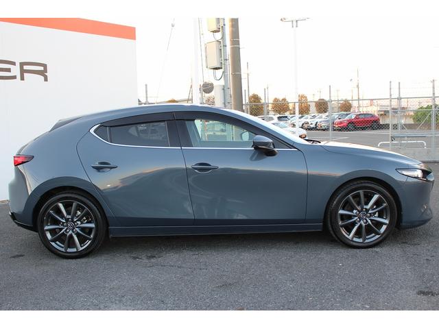 ＭＡＺＤＡ３ファストバック ２０Ｓプロアクティブ　ツーリングセレクション　禁煙車　メーカーオプション８型ナビ　フルセグ　アラウンドヴューモニター　メモリ＆ヒーター付きパワーシート　ステアリングヒーター　ブラインドスポットモニター　レーダークルーズ　運転支援　コーナーセンサー（64枚目）