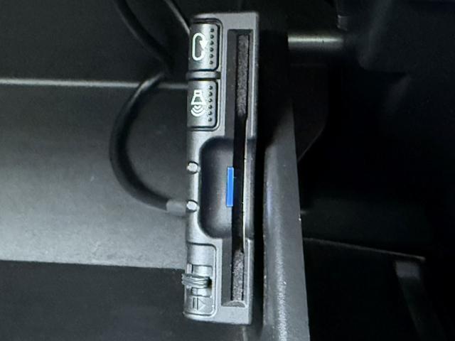 ８６ ＧＴ　後期型　モデリスタエアロ　ｂｒｅｍｂｏ製ブレーキセット　ＴＲＤ４本出しマフラー　禁煙車　純正ナビ　バックカメラ　フルセグ　オートクルーズコントロール　ＥＴＣ　ＬＥＤヘッドライト　６速マニュアル車（5枚目）