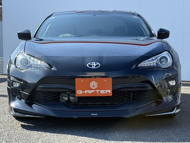 ８６ ＧＴ　後期型　モデリスタエアロ　ｂｒｅｍｂｏ製ブレーキセット　ＴＲＤ４本出しマフラー　禁煙車　純正ナビ　バックカメラ　フルセグ　オートクルーズコントロール　ＥＴＣ　ＬＥＤヘッドライト　６速マニュアル車（8枚目）