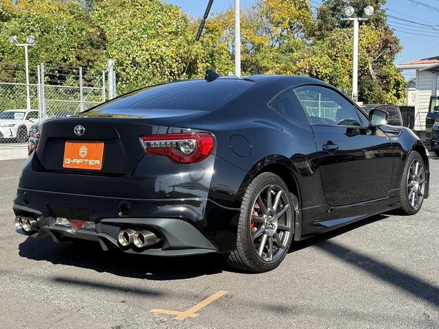 ８６ ＧＴ　後期型　モデリスタエアロ　ｂｒｅｍｂｏ製ブレーキセット　ＴＲＤ４本出しマフラー　禁煙車　純正ナビ　バックカメラ　フルセグ　オートクルーズコントロール　ＥＴＣ　ＬＥＤヘッドライト　６速マニュアル車（21枚目）