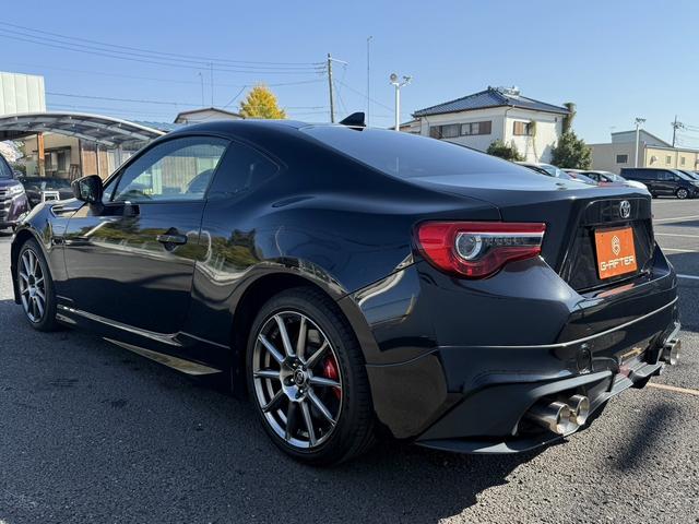 ８６ ＧＴ　後期型　モデリスタエアロ　ｂｒｅｍｂｏ製ブレーキセット　ＴＲＤ４本出しマフラー　禁煙車　純正ナビ　バックカメラ　フルセグ　オートクルーズコントロール　ＥＴＣ　ＬＥＤヘッドライト　６速マニュアル車（22枚目）