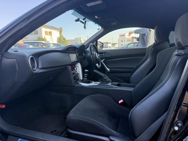 ８６ ＧＴ　後期型　モデリスタエアロ　ｂｒｅｍｂｏ製ブレーキセット　ＴＲＤ４本出しマフラー　禁煙車　純正ナビ　バックカメラ　フルセグ　オートクルーズコントロール　ＥＴＣ　ＬＥＤヘッドライト　６速マニュアル車（37枚目）