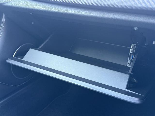 ８６ ＧＴ　後期型　モデリスタエアロ　ｂｒｅｍｂｏ製ブレーキセット　ＴＲＤ４本出しマフラー　禁煙車　純正ナビ　バックカメラ　フルセグ　オートクルーズコントロール　ＥＴＣ　ＬＥＤヘッドライト　６速マニュアル車（52枚目）