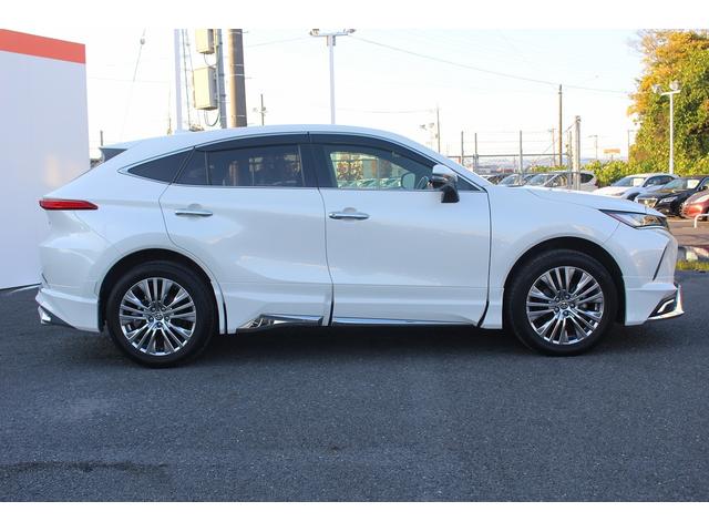 ハリアーハイブリッド Ｚ　禁煙車　パノラミックビューモニター　フルモデリスタエアロ　純正１２．３インチナビ　ＪＢＬサウンド　電動リアゲート　デジタルインナーミラー　衝突軽減ブレーキ　アダクティブクルーズ　レーンキープアシスト（9枚目）