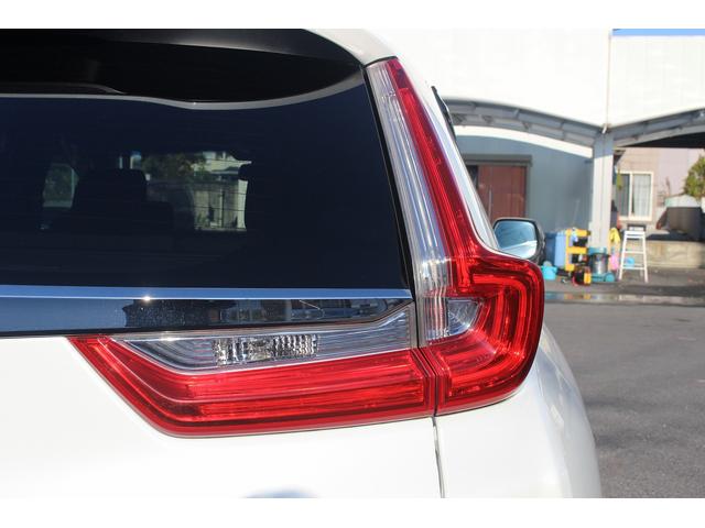 ＣＲ－Ｖハイブリッド ＥＸ　禁煙車　純正ナビ　フルセグ　バックカメラ　レーダークルーズ　衝突軽減ブレーキシステム　シートヒーター付きパワーシート　ブラインドスポットモニター　運転支援　ＵＳＢ端子　ＬＥＤヘッドライト　ＥＴＣ（10枚目）