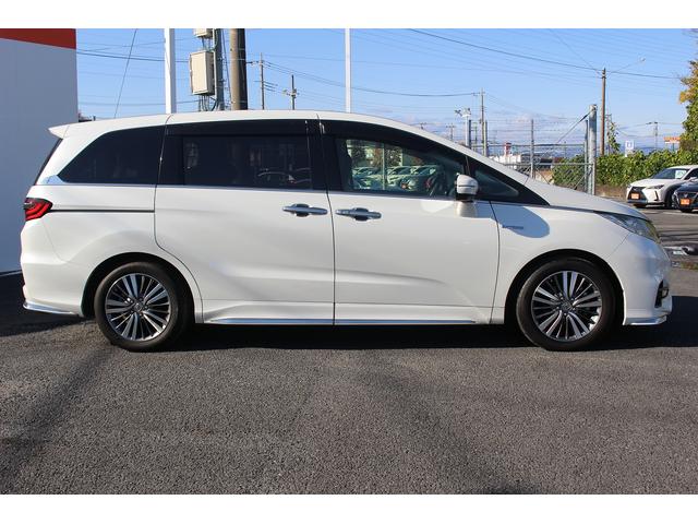 オデッセイハイブリッド ハイブリッドアブソルート・ＥＸホンダセンシング　中期型　禁煙車　純正９インチナビ　純正１１インチ後席モニター　アラウンドヴューモニター　ブラインドスポットモニター　ヒーター付きパワーシート　コーナーセンサー　駐車支援システム　両側電動スライド（5枚目）