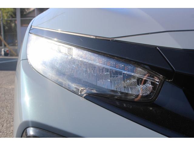 シビック ハッチバック　禁煙車　サンルーフ　ＯＰ本革シート　純正ナビ　フルセグ　バックカメラ　パワーシート　衝突軽減ブレーキシステム　アダクティブクルーズ　ブレーキホールド　パドルシフト　シートヒーター　スポーツアルミペダル（13枚目）