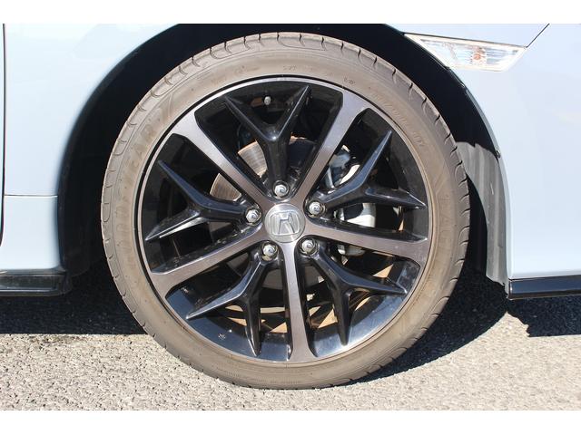 シビック ハッチバック　禁煙車　サンルーフ　ＯＰ本革シート　純正ナビ　フルセグ　バックカメラ　パワーシート　衝突軽減ブレーキシステム　アダクティブクルーズ　ブレーキホールド　パドルシフト　シートヒーター　スポーツアルミペダル（19枚目）