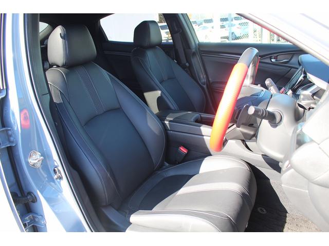 シビック ハッチバック　禁煙車　サンルーフ　ＯＰ本革シート　純正ナビ　フルセグ　バックカメラ　パワーシート　衝突軽減ブレーキシステム　アダクティブクルーズ　ブレーキホールド　パドルシフト　シートヒーター　スポーツアルミペダル（42枚目）