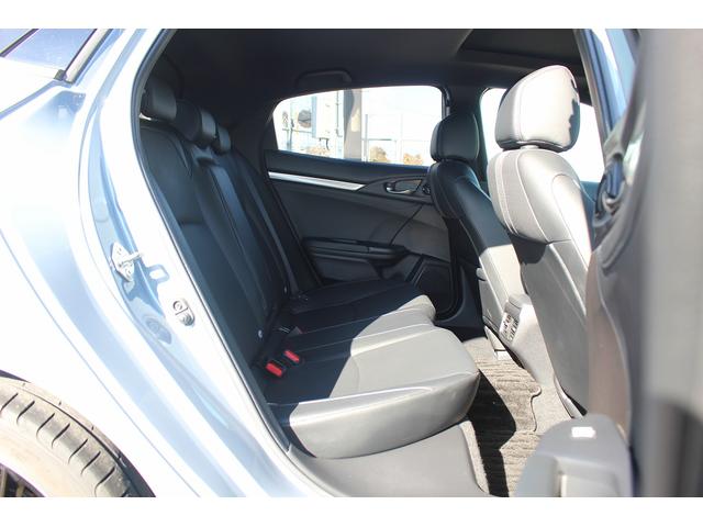 シビック ハッチバック　禁煙車　サンルーフ　ＯＰ本革シート　純正ナビ　フルセグ　バックカメラ　パワーシート　衝突軽減ブレーキシステム　アダクティブクルーズ　ブレーキホールド　パドルシフト　シートヒーター　スポーツアルミペダル（45枚目）