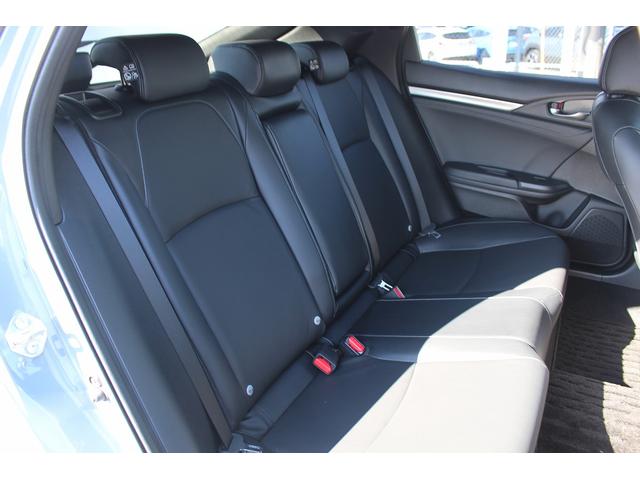 シビック ハッチバック　禁煙車　サンルーフ　ＯＰ本革シート　純正ナビ　フルセグ　バックカメラ　パワーシート　衝突軽減ブレーキシステム　アダクティブクルーズ　ブレーキホールド　パドルシフト　シートヒーター　スポーツアルミペダル（47枚目）