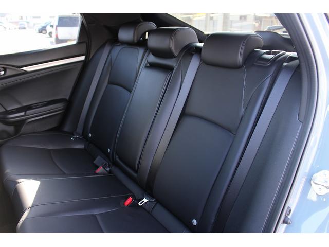 シビック ハッチバック　禁煙車　サンルーフ　ＯＰ本革シート　純正ナビ　フルセグ　バックカメラ　パワーシート　衝突軽減ブレーキシステム　アダクティブクルーズ　ブレーキホールド　パドルシフト　シートヒーター　スポーツアルミペダル（49枚目）