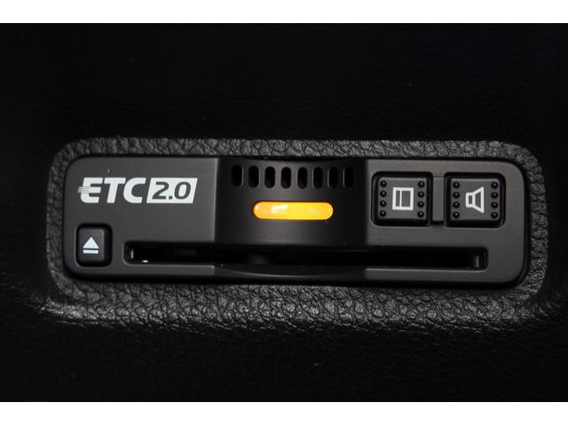 シビック ハッチバック　禁煙車　サンルーフ　ＯＰ本革シート　純正ナビ　フルセグ　バックカメラ　パワーシート　衝突軽減ブレーキシステム　アダクティブクルーズ　ブレーキホールド　パドルシフト　シートヒーター　スポーツアルミペダル（63枚目）