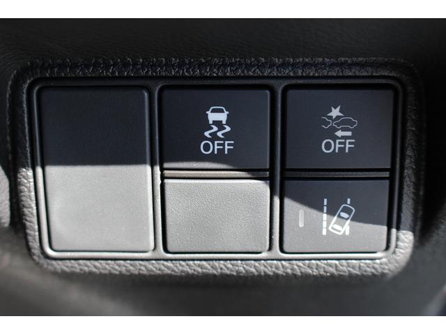 シビック ハッチバック　禁煙車　サンルーフ　ＯＰ本革シート　純正ナビ　フルセグ　バックカメラ　パワーシート　衝突軽減ブレーキシステム　アダクティブクルーズ　ブレーキホールド　パドルシフト　シートヒーター　スポーツアルミペダル（66枚目）