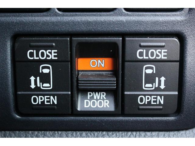 ヴォクシー ＺＳ　煌ＩＩ　禁煙車　純正９インチナビ　フルセグＴＶ　バックカメラ　後席モニター　衝突軽減　車線逸脱防止システム　両側電動スライドドア　先行者発信告知　純正１６インチアルミ　ビルトインＥＴＣ　アイドリングストップ（5枚目）