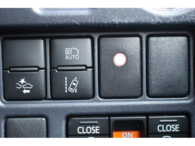 ヴォクシー ＺＳ　煌ＩＩ　禁煙車　純正９インチナビ　フルセグＴＶ　バックカメラ　後席モニター　衝突軽減　車線逸脱防止システム　両側電動スライドドア　先行者発信告知　純正１６インチアルミ　ビルトインＥＴＣ　アイドリングストップ（6枚目）