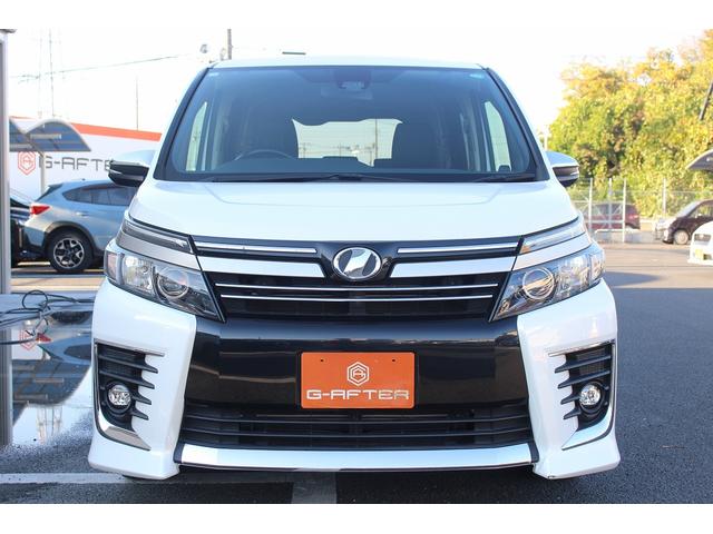 ヴォクシー ＺＳ　煌ＩＩ　禁煙車　純正９インチナビ　フルセグＴＶ　バックカメラ　後席モニター　衝突軽減　車線逸脱防止システム　両側電動スライドドア　先行者発信告知　純正１６インチアルミ　ビルトインＥＴＣ　アイドリングストップ（8枚目）