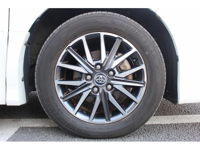 ヴォクシー ＺＳ　煌ＩＩ　禁煙車　純正９インチナビ　フルセグＴＶ　バックカメラ　後席モニター　衝突軽減　車線逸脱防止システム　両側電動スライドドア　先行者発信告知　純正１６インチアルミ　ビルトインＥＴＣ　アイドリングストップ（14枚目）