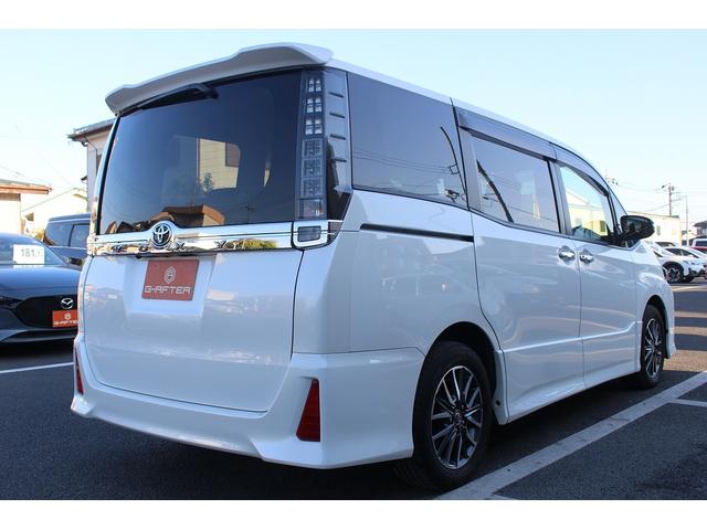 ヴォクシー ＺＳ　煌ＩＩ　禁煙車　純正９インチナビ　フルセグＴＶ　バックカメラ　後席モニター　衝突軽減　車線逸脱防止システム　両側電動スライドドア　先行者発信告知　純正１６インチアルミ　ビルトインＥＴＣ　アイドリングストップ（21枚目）