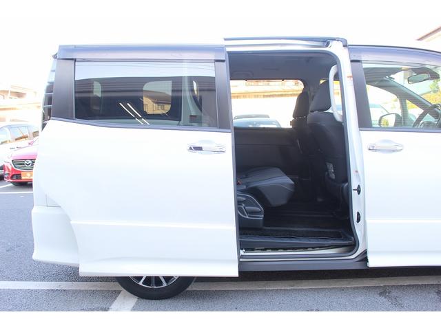 ヴォクシー ＺＳ　煌ＩＩ　禁煙車　純正９インチナビ　フルセグＴＶ　バックカメラ　後席モニター　衝突軽減　車線逸脱防止システム　両側電動スライドドア　先行者発信告知　純正１６インチアルミ　ビルトインＥＴＣ　アイドリングストップ（35枚目）