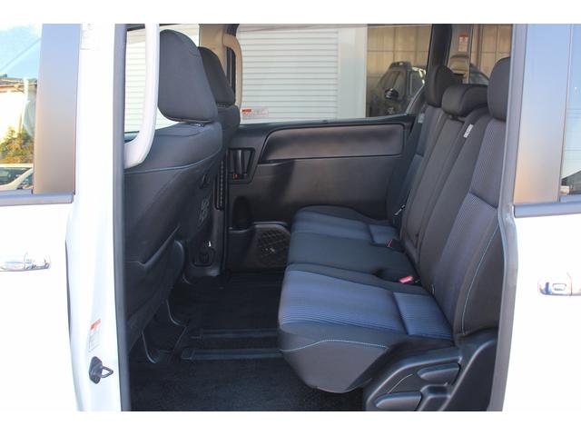 ヴォクシー ＺＳ　煌ＩＩ　禁煙車　純正９インチナビ　フルセグＴＶ　バックカメラ　後席モニター　衝突軽減　車線逸脱防止システム　両側電動スライドドア　先行者発信告知　純正１６インチアルミ　ビルトインＥＴＣ　アイドリングストップ（45枚目）