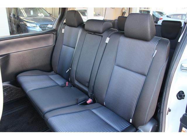 ヴォクシー ＺＳ　煌ＩＩ　禁煙車　純正９インチナビ　フルセグＴＶ　バックカメラ　後席モニター　衝突軽減　車線逸脱防止システム　両側電動スライドドア　先行者発信告知　純正１６インチアルミ　ビルトインＥＴＣ　アイドリングストップ（46枚目）