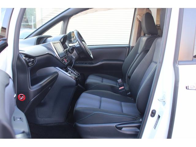 ヴォクシー ＺＳ　煌ＩＩ　禁煙車　純正９インチナビ　フルセグＴＶ　バックカメラ　後席モニター　衝突軽減　車線逸脱防止システム　両側電動スライドドア　先行者発信告知　純正１６インチアルミ　ビルトインＥＴＣ　アイドリングストップ（48枚目）