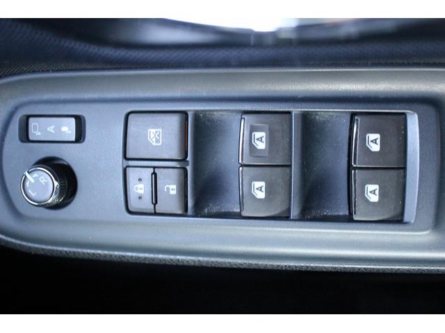 ヴォクシー ＺＳ　煌ＩＩ　禁煙車　純正９インチナビ　フルセグＴＶ　バックカメラ　後席モニター　衝突軽減　車線逸脱防止システム　両側電動スライドドア　先行者発信告知　純正１６インチアルミ　ビルトインＥＴＣ　アイドリングストップ（56枚目）