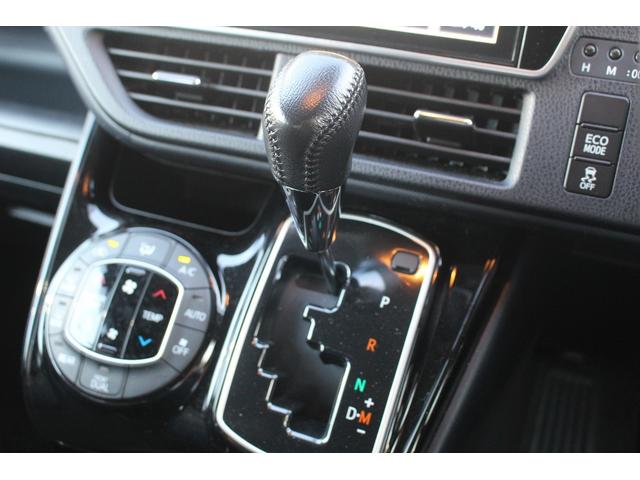 ヴォクシー ＺＳ　煌ＩＩ　禁煙車　純正９インチナビ　フルセグＴＶ　バックカメラ　後席モニター　衝突軽減　車線逸脱防止システム　両側電動スライドドア　先行者発信告知　純正１６インチアルミ　ビルトインＥＴＣ　アイドリングストップ（62枚目）