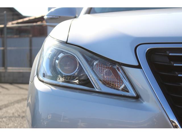 クラウンハイブリッド ロイヤルサルーン　禁煙車　純正８インチナビ　クリアランスソナー　フルセグＴＶ　バックカメラ　クルーズコントロール　シートヒーター　ＬＥＤヘッドライト　ビルトインＥＴＣ　前席パワーシート　トランクフードイージークローザー（12枚目）