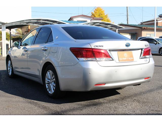 クラウンハイブリッド ロイヤルサルーン　禁煙車　純正８インチナビ　クリアランスソナー　フルセグＴＶ　バックカメラ　クルーズコントロール　シートヒーター　ＬＥＤヘッドライト　ビルトインＥＴＣ　前席パワーシート　トランクフードイージークローザー（23枚目）